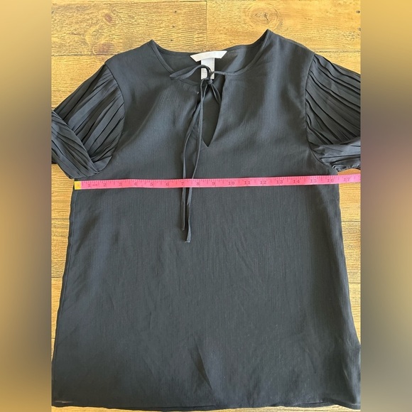 BUNDLE Of H&M Black top sheer sleeves and ANN TAYLOR quarter sleeve top - Picture 7 of 16